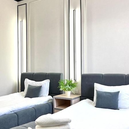 Caravan Hotel Karakol Kültér fotó
