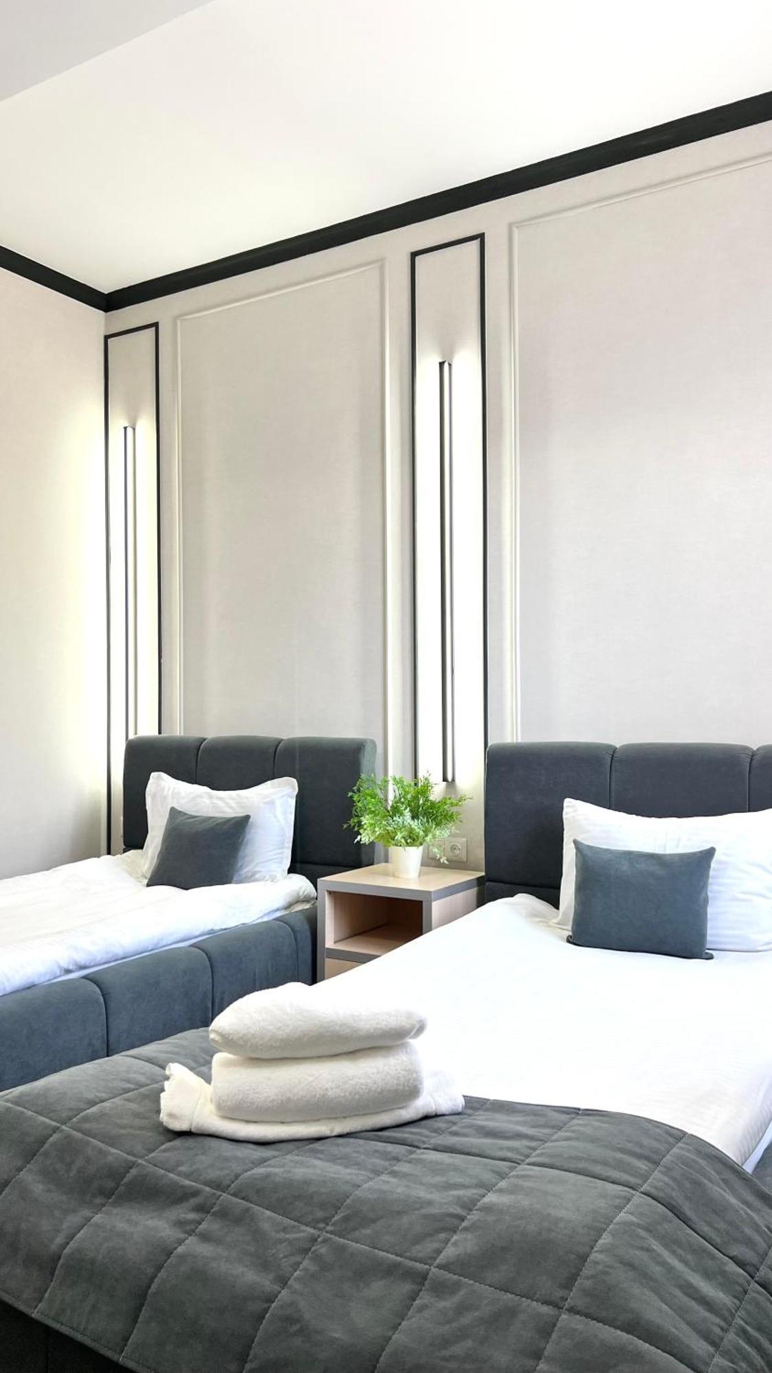 Caravan Hotel Karakol Kültér fotó